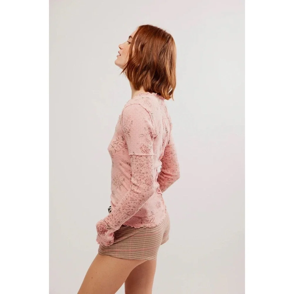 We the Free Clover Pink Floral Thermal Long Sleeve Lettuce Hem‎ Top Size Small